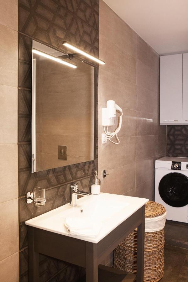 Central Comfy Modern Flat 2 Bedrooms 2 Bathrooms Athén Kültér fotó